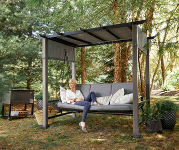 Broyhill  Patio Pergola Cushioned Daybed 3-Person Swing