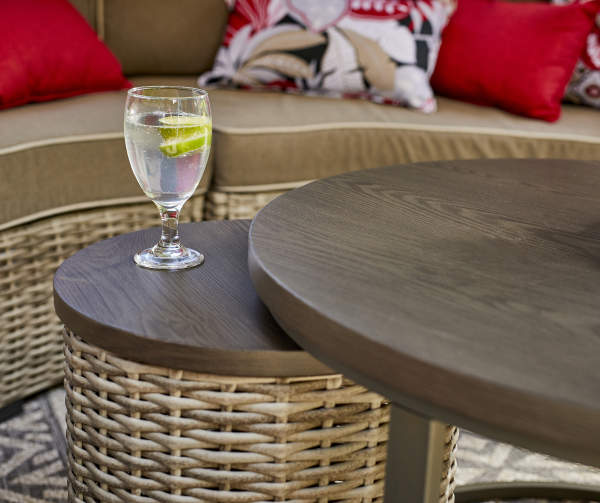 Broyhill Capilano Nested Coffee & End Table All-Weather Wicker Set